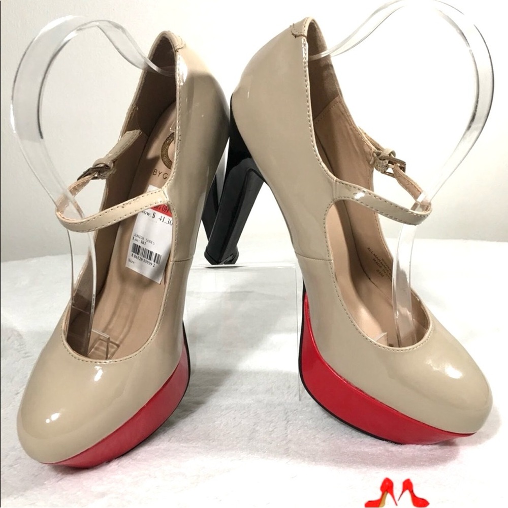 G by Guess - GGVARIKA - Beige Red Black Multicolored Heels Size 8.5M - Picture 4 of 7